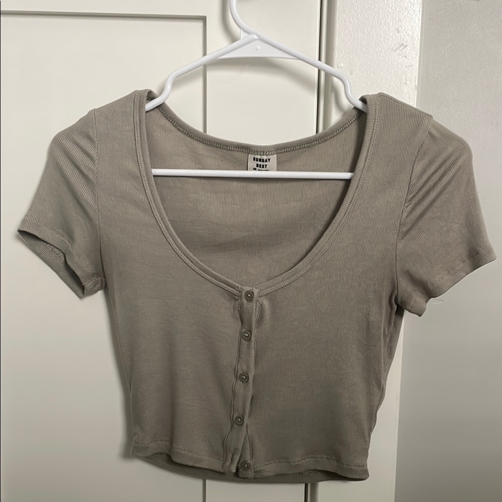 Aritzia Sunday Best Women's Gray/green Button-Up Top